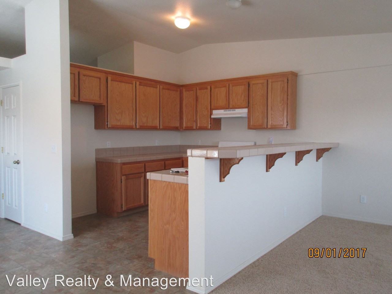 2105 Lonnie Ln - Photo 2 of 9