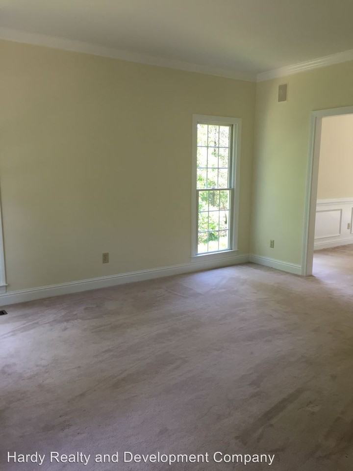 43 Featherston Ct SW - Photo 3 of 28