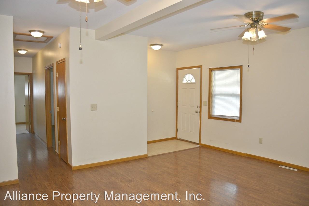 603 S Walnut St - Photo 3 of 17