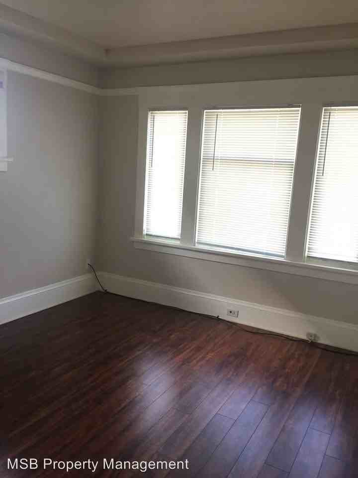 859 41st St - Photo 3 of 12