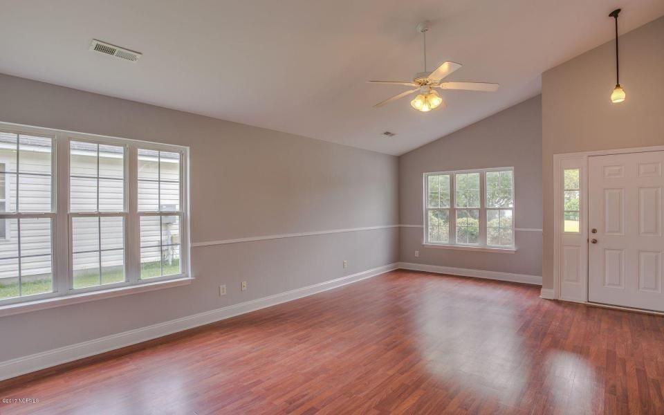 2809 Miranda Ct - Photo 2 of 29