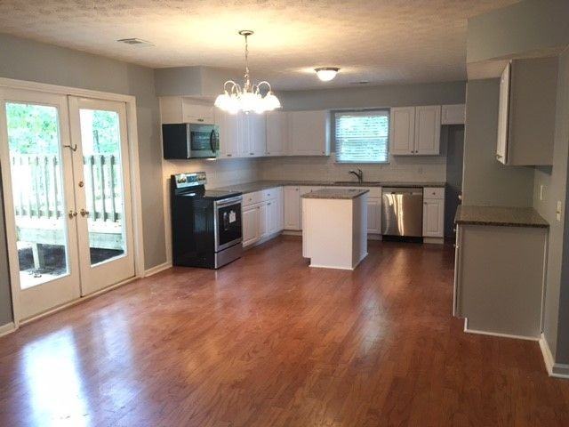 4641 Hampton Chase - Photo 2 of 16