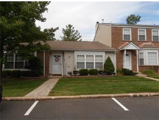 252 Chaucer Ct - Photo 3 of 18