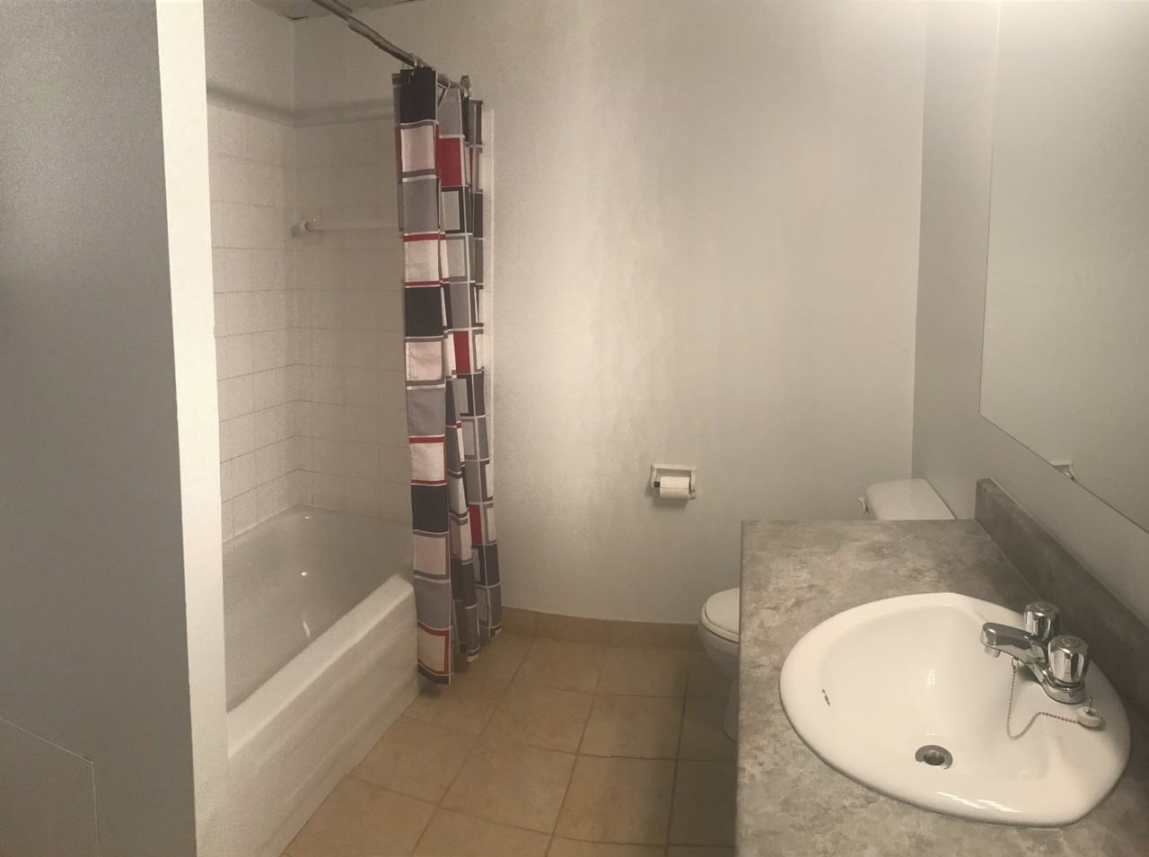 1991 Rue Dubreuil - Photo 2 of 18