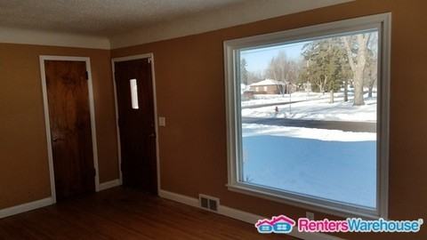 7417 59th Ave N - Photo 3 of 24