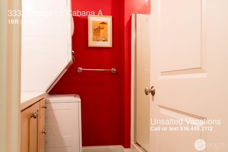 114 S Harbor Dr - Photo 2 of 10