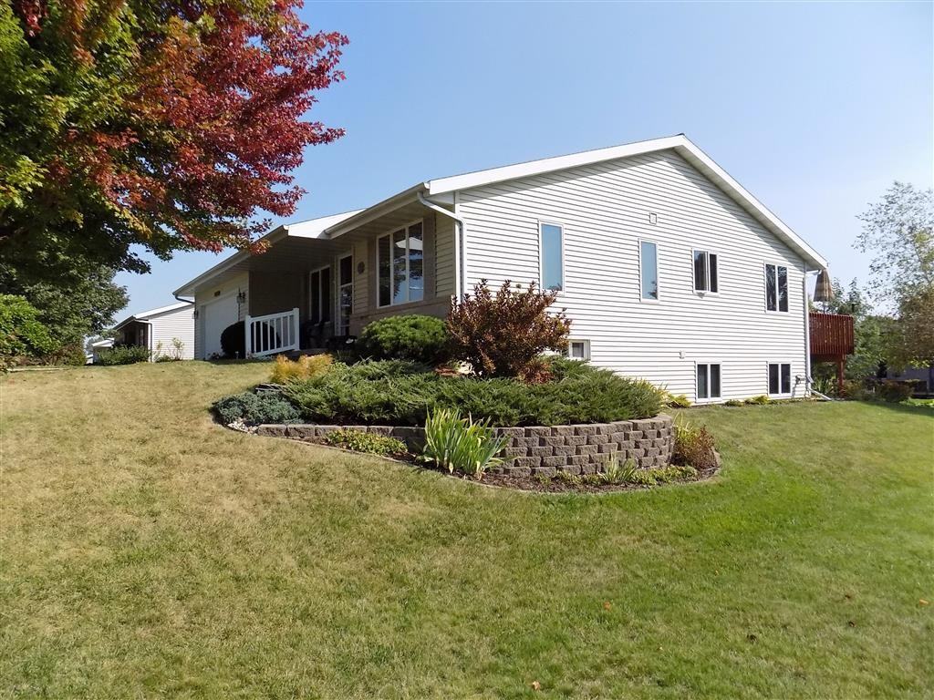 649 Hilltop Ln - Photo 3 of 24