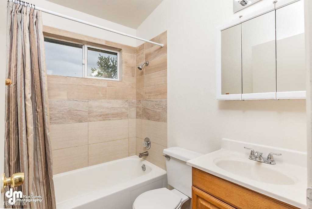 1436 E 11th Ave - Photo 2 of 19