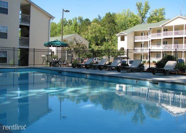 Longview Meadow Apartments - Photo 2 of 9