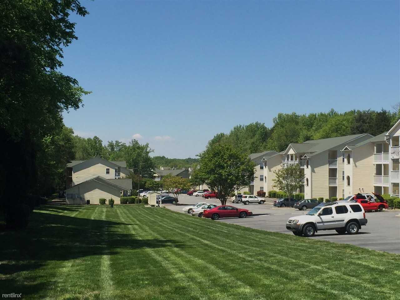 Longview Meadow Apartments - Photo 3 of 9