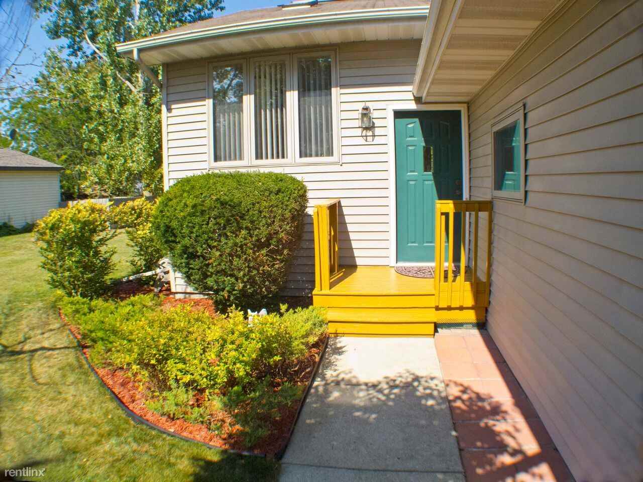 803 Fournie St - Photo 2 of 10