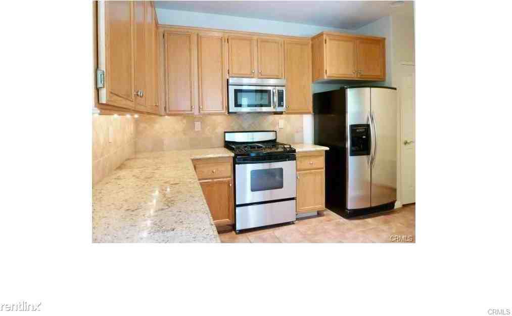 1 Halcyon Ln - Photo 3 of 20