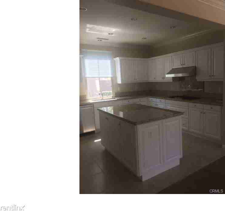 22 Gables - Photo 2 of 8