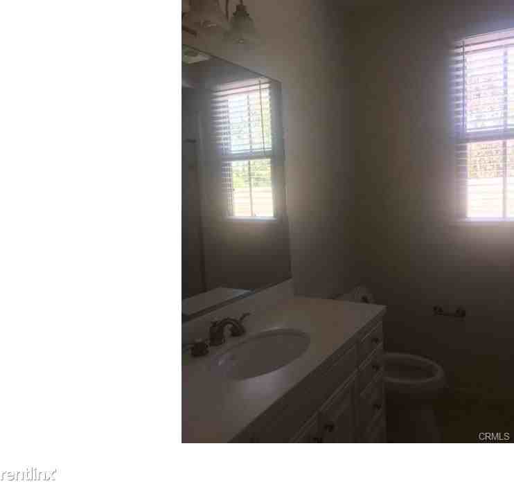 22 Gables - Photo 3 of 8