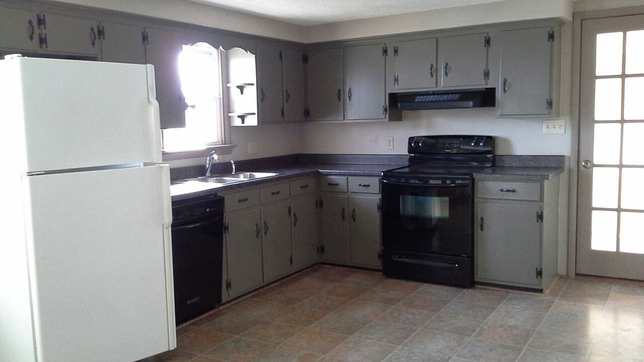 2359 Baltimore Pike - Photo 3 of 11