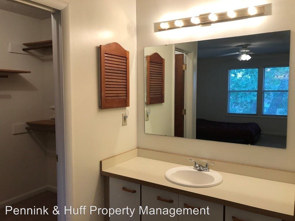 164 Westwood Shopping Center #7WOODCREEK - Photo 2 of 8