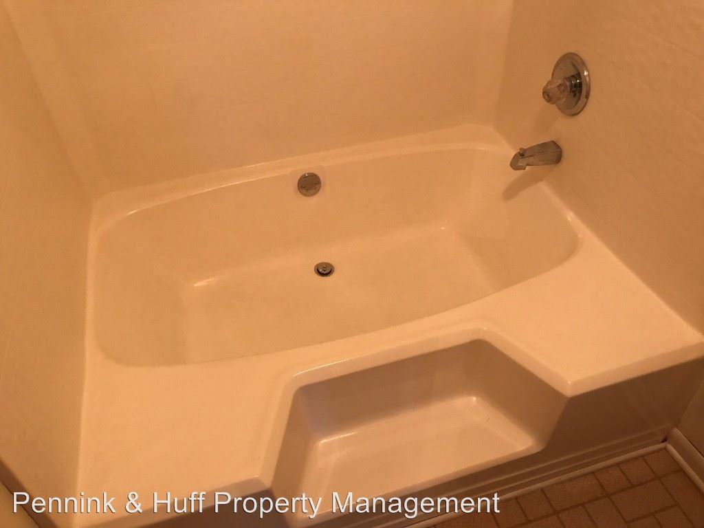 164 Westwood Shopping Center #7WOODCREEK - Photo 3 of 8