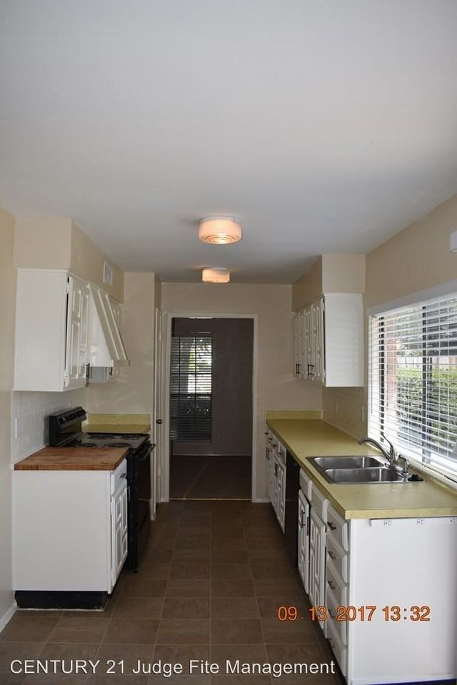 4023 Star Trek Ln - Photo 3 of 8