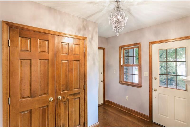 103 Golfview Dr - Photo 2 of 16