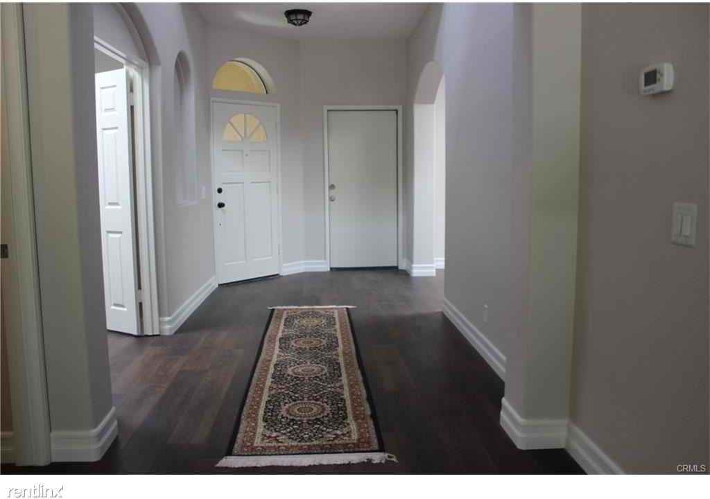 5 Avenida Daroca - Photo 2 of 43