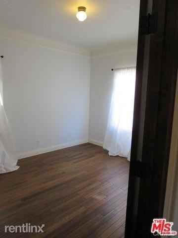 1226 S Orange Grove Ave - Photo 3 of 8