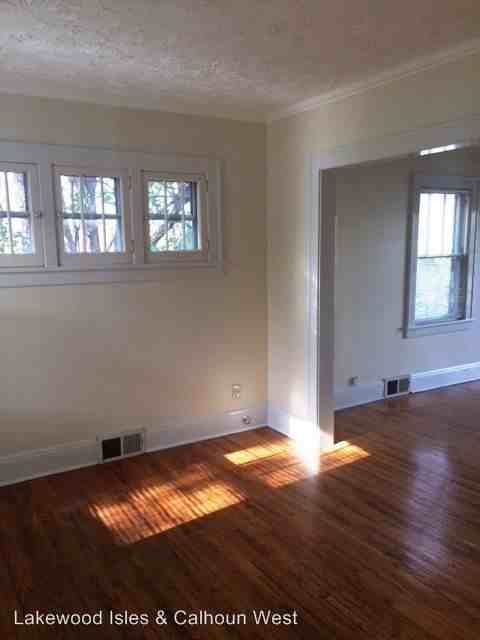 3826 W 31st St - Photo 2 of 4