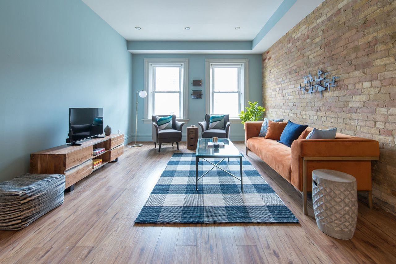 244 Queen St E - Photo 3 of 23