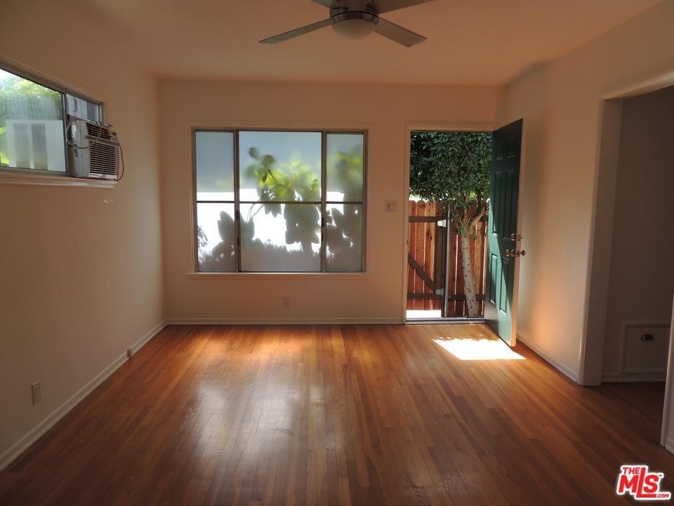 3812 Bledsoe Ave - Photo 3 of 20