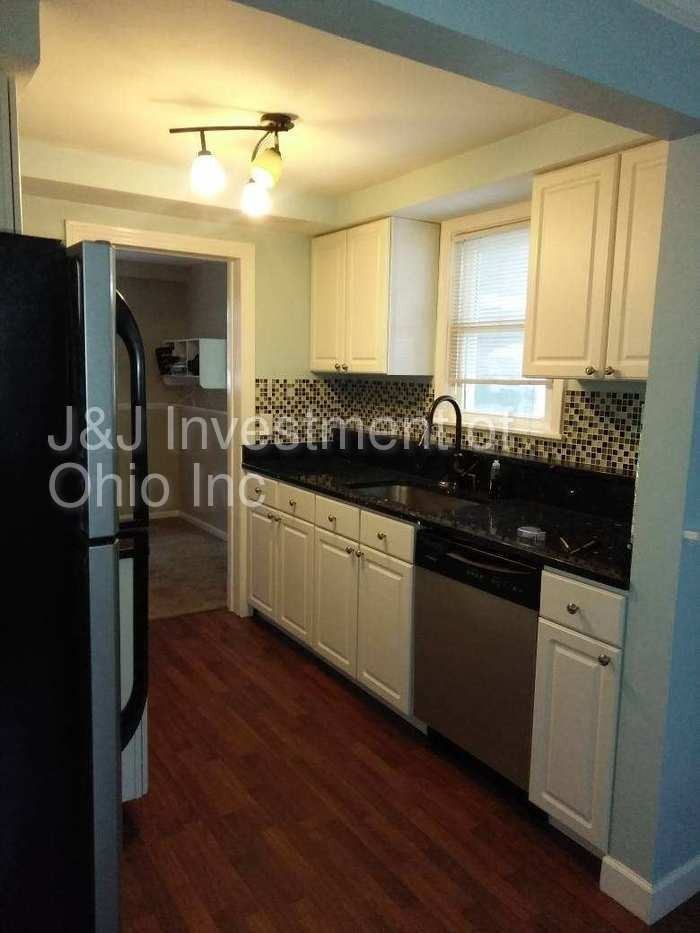 1415 Homeland Dr - Photo 2 of 10