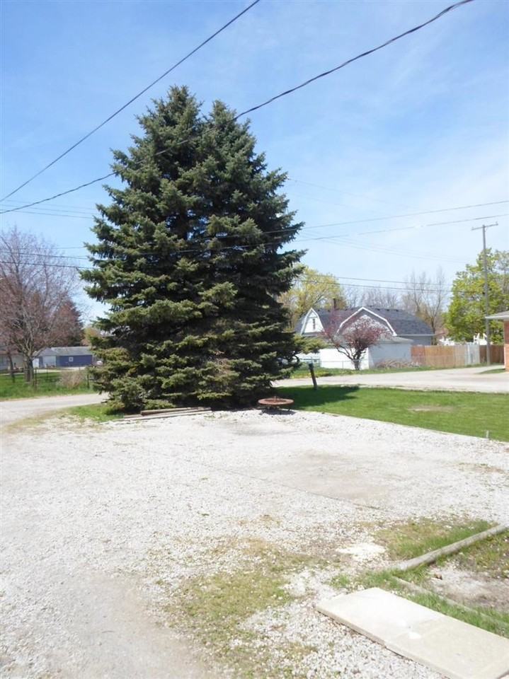131 Hack St - Photo 2 of 18