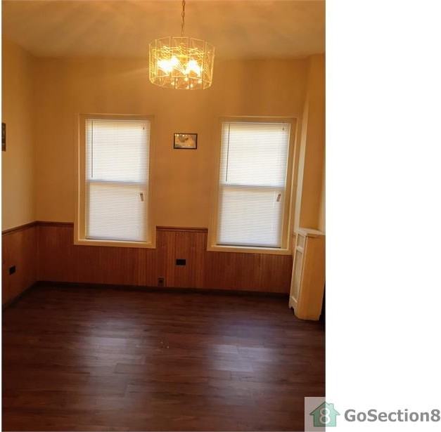 4176 Poplar St - Photo 2 of 8