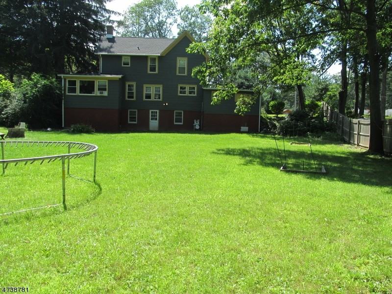 210 Howard Blvd - Photo 3 of 24