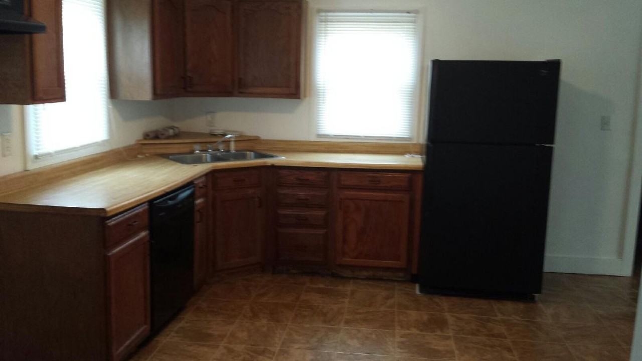 108 N North St - Photo 2 of 7