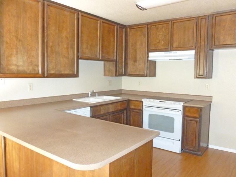 1729 Kent St - Photo 2 of 9