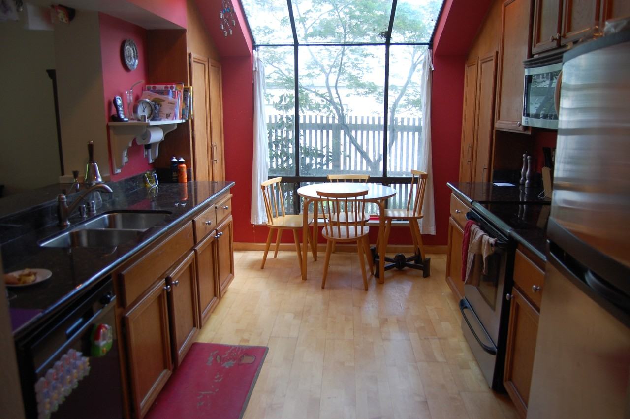 212 Flynn Ave - Photo 2 of 12