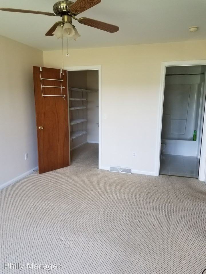 104 Medford Dr - Photo 2 of 11