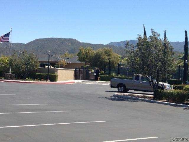 44992 Dolce St - Photo 3 of 33