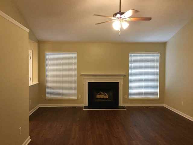 812 Pebble Creek Ct - Photo 2 of 15