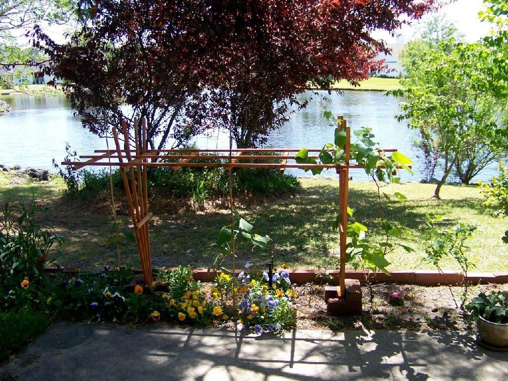 3013 Remington Dr - Photo 2 of 8