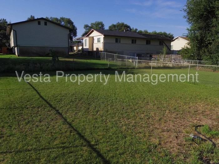 109 W 5000 S - Photo 2 of 9