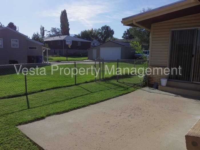 109 W 5000 S - Photo 3 of 9