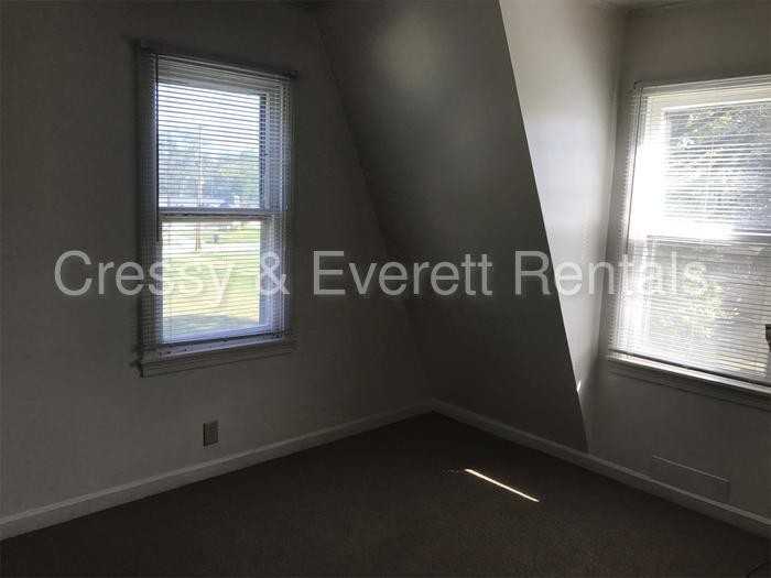 206 Blakeslee - Photo 2 of 14