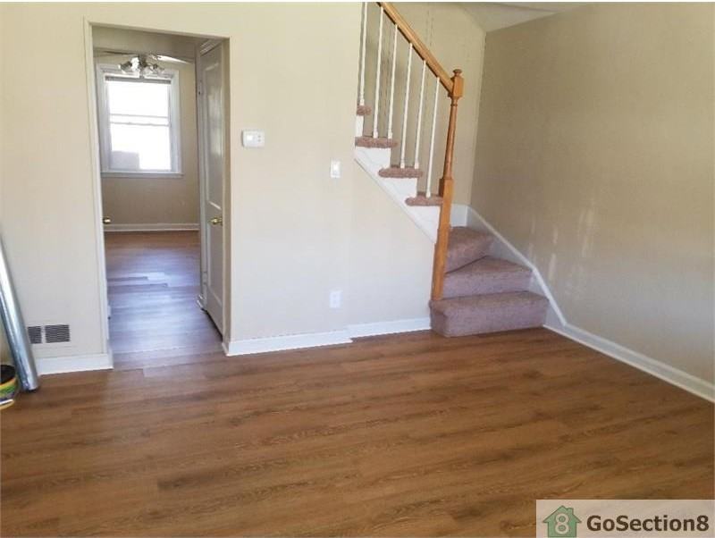 1704 Malvern St - Photo 2 of 7