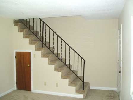 916 Donaldson Road - Photo 3 of 8