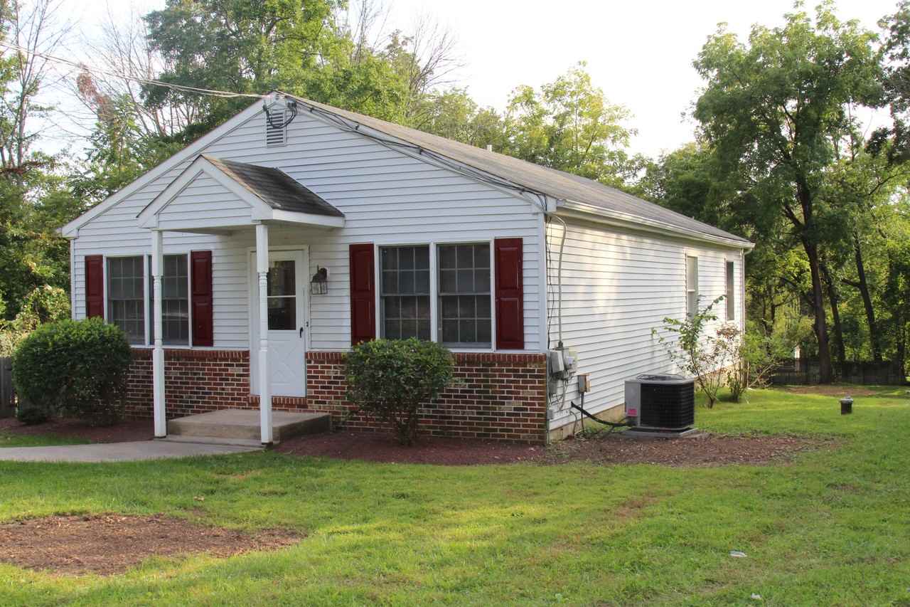 2312 Evergreen Avenue - Photo 2 of 18