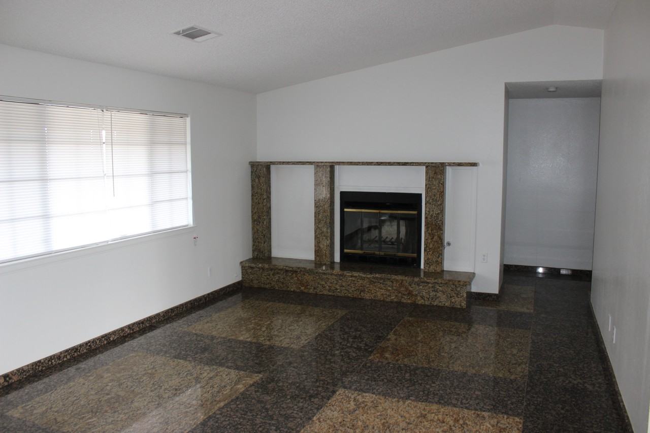 16273 Mossdale Ave - Photo 2 of 3