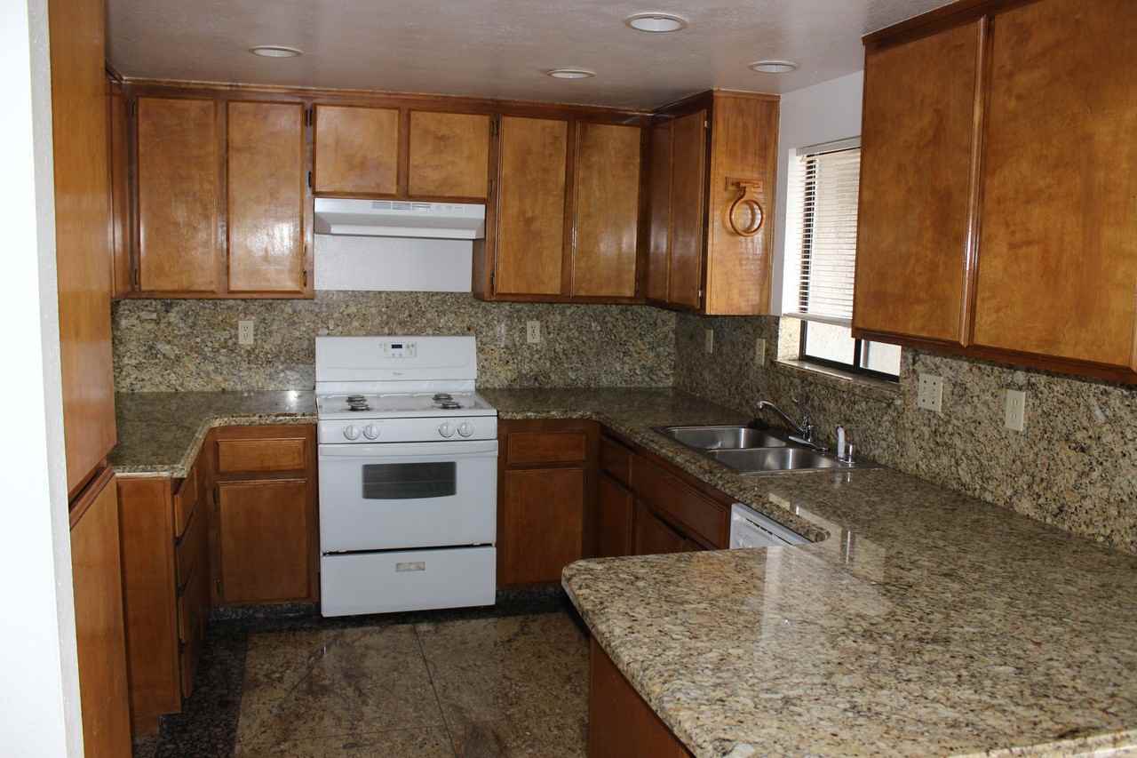 16273 Mossdale Ave - Photo 3 of 3