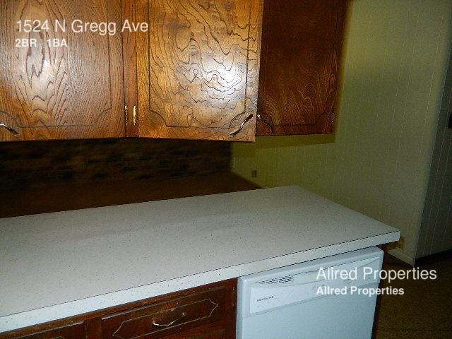 1524 N Gregg Ave - Photo 3 of 20