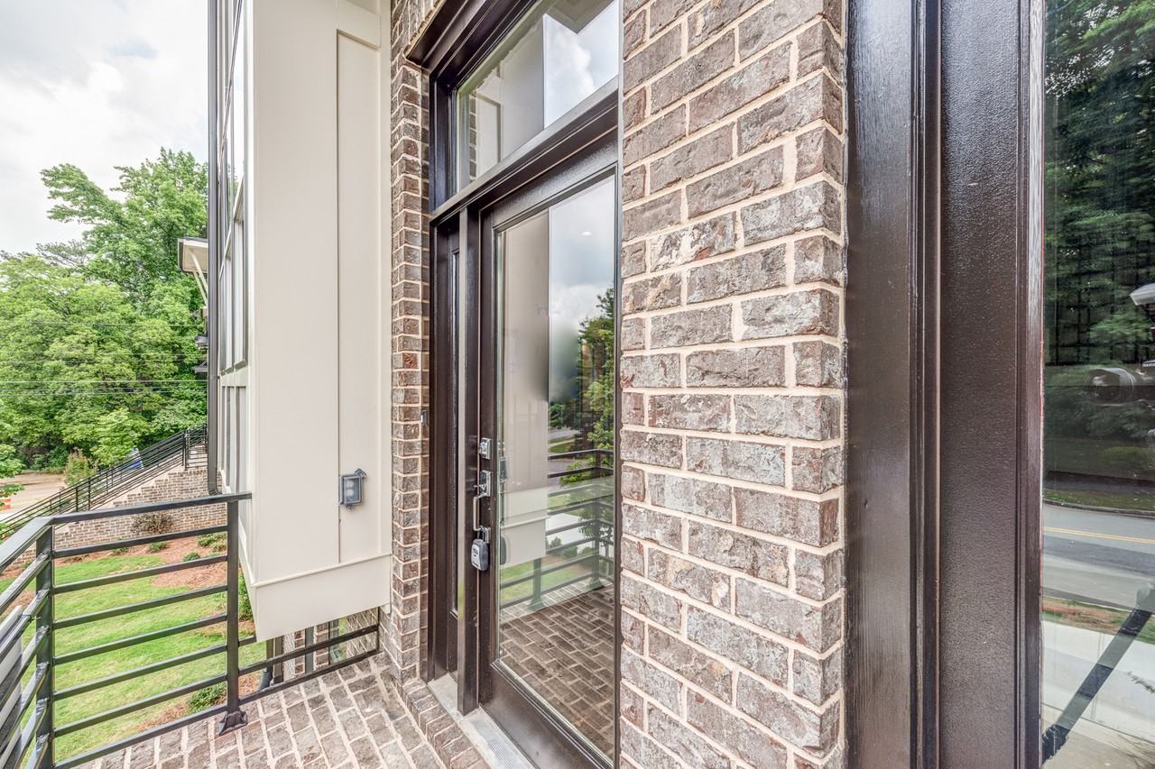 3565 Blair Cir NE - Photo 2 of 32