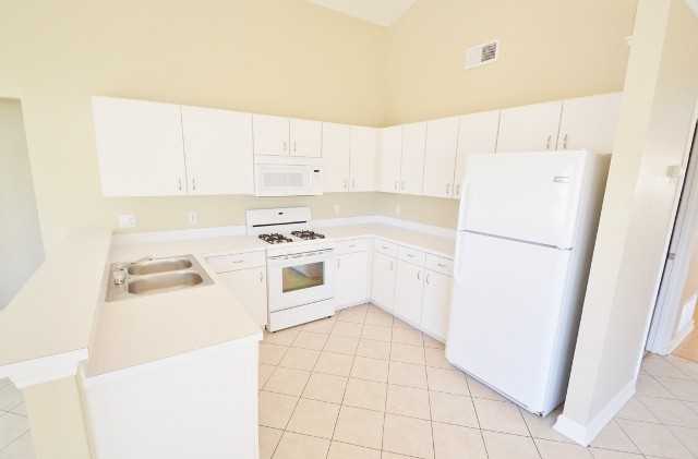 144 Adriana Ct - Photo 2 of 17